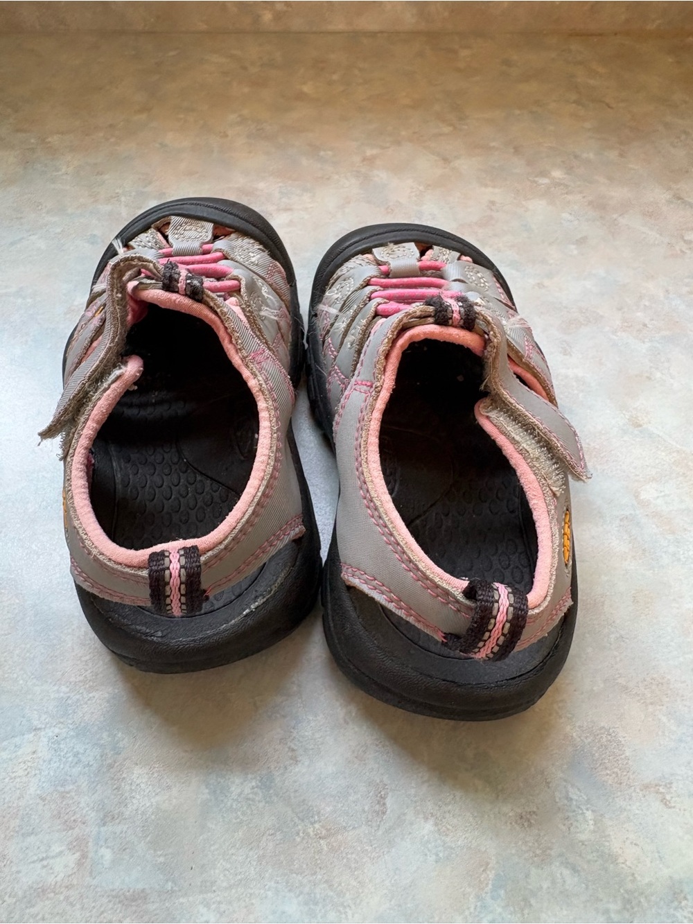 Keen Kids Gray and Pink Closed-Toe Hiking Sandals - Picture 8 of 11